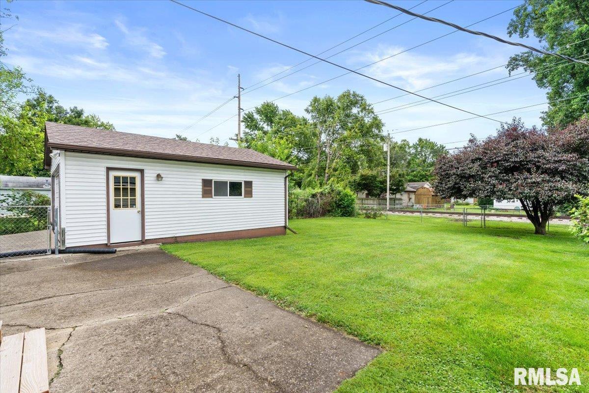 1816 Grant Street Springfield, IL 62703 - Photo 29 of 33 Gallery Image 29