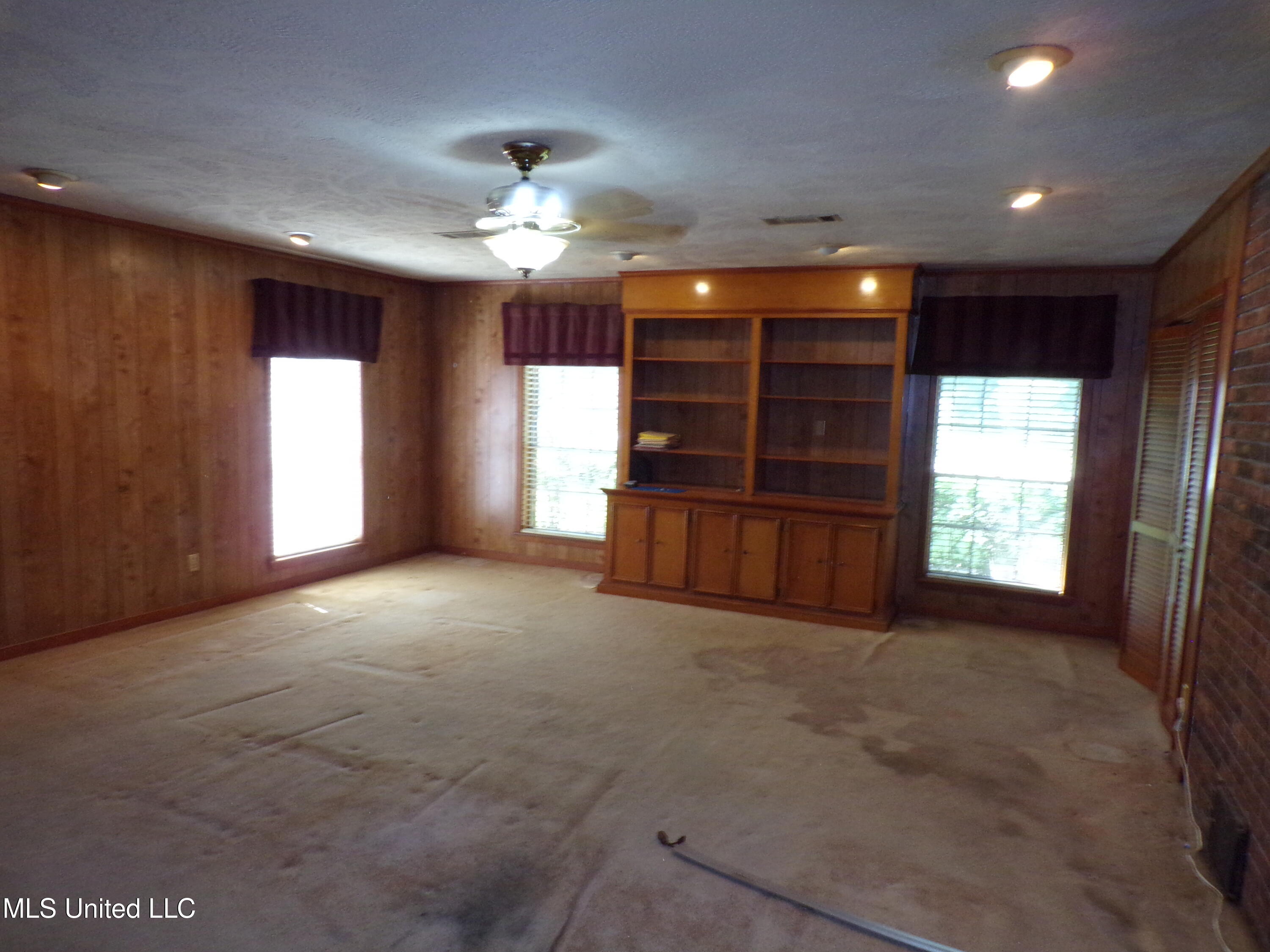 116 Willow Creek Drive Vicksburg, MS 39183 - Photo 19 of 49 105_3106