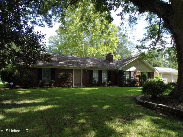 $244,900 | 116 Willow Creek Drive, Vicksburg, MS 39183