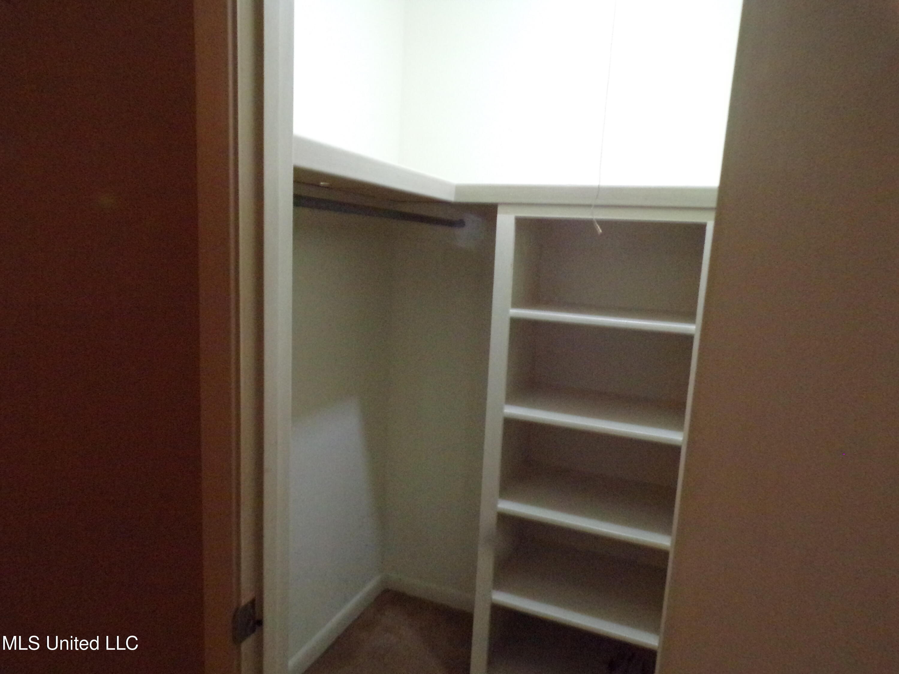 116 Willow Creek Drive Vicksburg, MS 39183 - Photo 32 of 49 105_3123