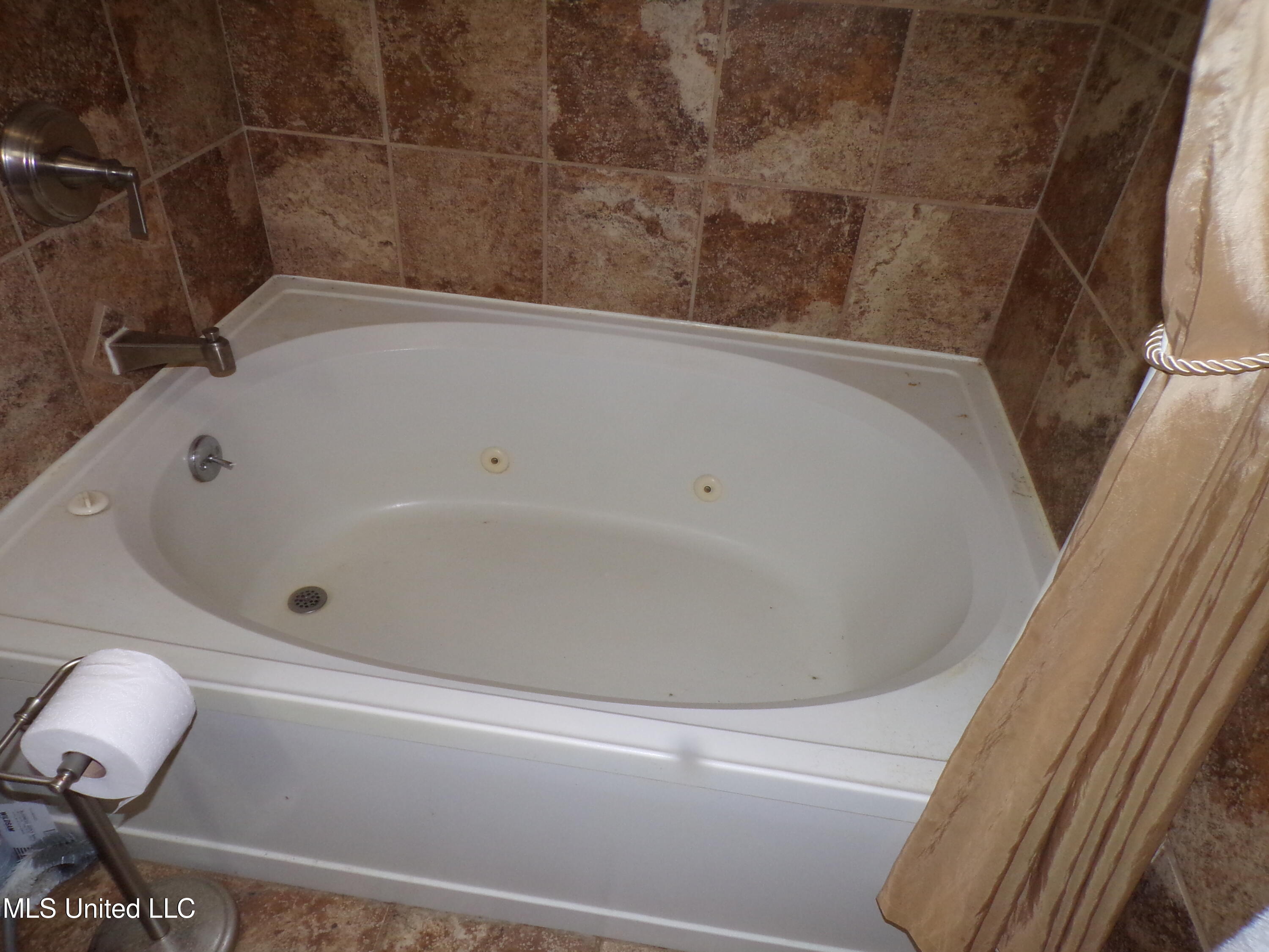 116 Willow Creek Drive Vicksburg, MS 39183 - Photo 34 of 49 105_3125