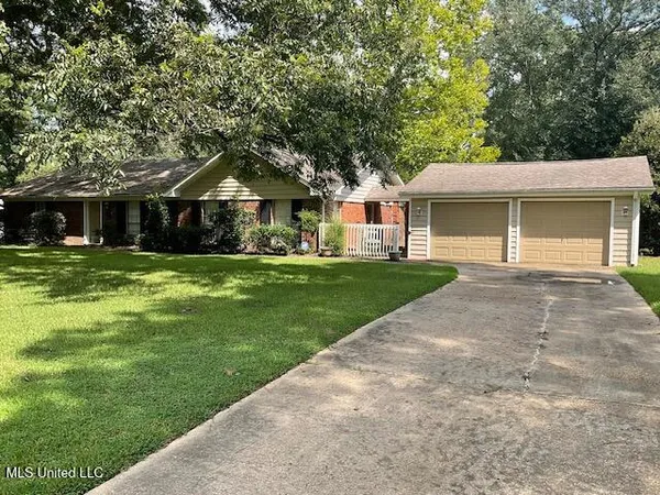 $244,900 | 116 Willow Creek Drive, Vicksburg, MS 39183