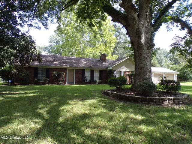 $249,900 | 116 Willow Creek Drive, Vicksburg, MS 39183