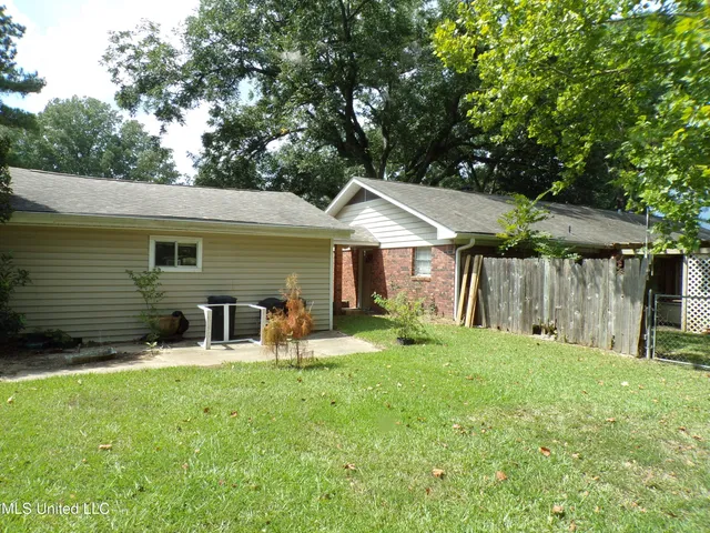 $249,900 | 116 Willow Creek Drive, Vicksburg, MS 39183