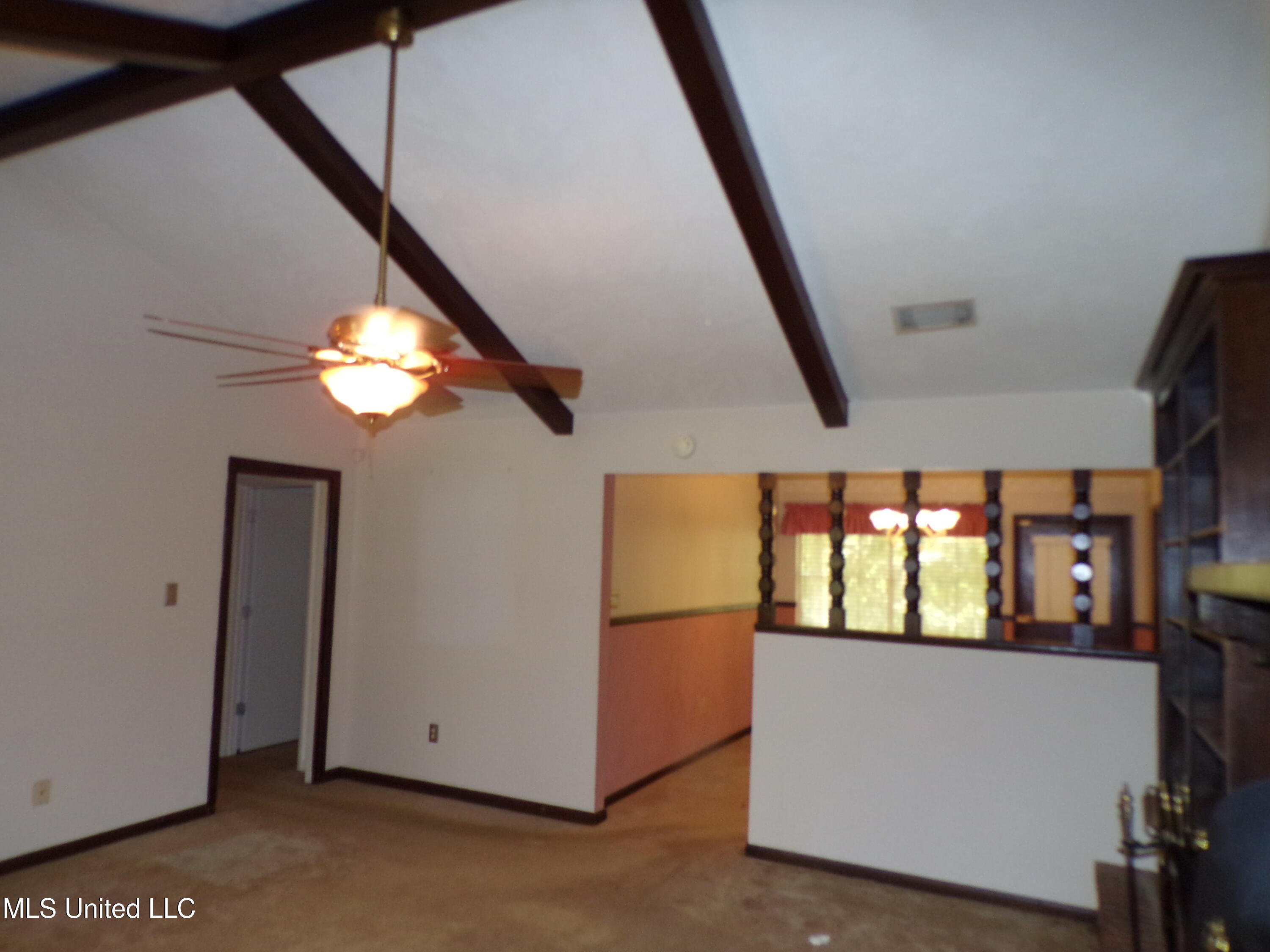 116 Willow Creek Drive Vicksburg, MS 39183 - Photo 9 of 49 105_3097