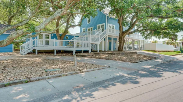 $1,699,900 | 304 2nd Avenue South, North Myrtle Beach, SC 29582