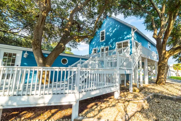 $1,699,900 | 304 2nd Avenue South, North Myrtle Beach, SC 29582
