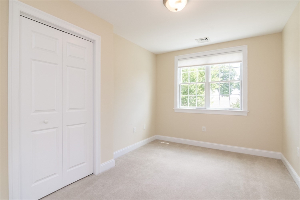 20 Bridge Road, Unit 33 Northampton, MA 01062 - Photo 30 of 38