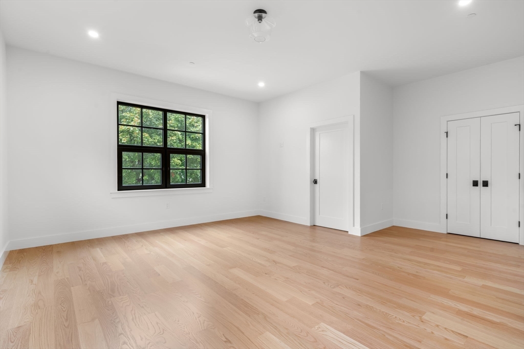 33 Pearl Street, Unit 4 Boston, MA 02125 - Photo 18 of 38