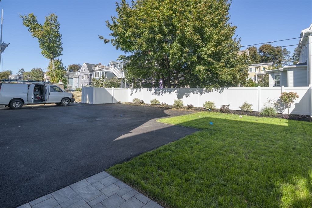 33 Pearl Street, Unit 4 Boston, MA 02125 - Photo 38 of 38