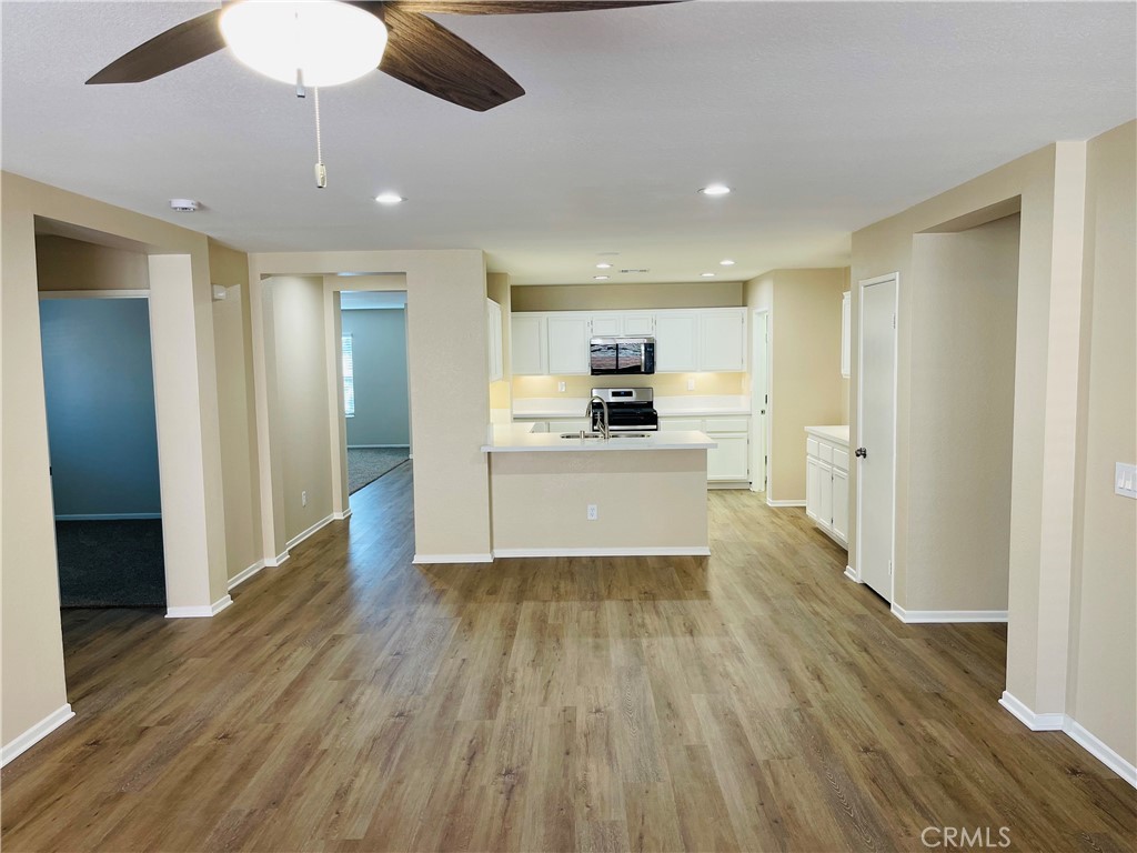 147 Ropango Way Hemet, CA 92545 - Photo 13 of 44