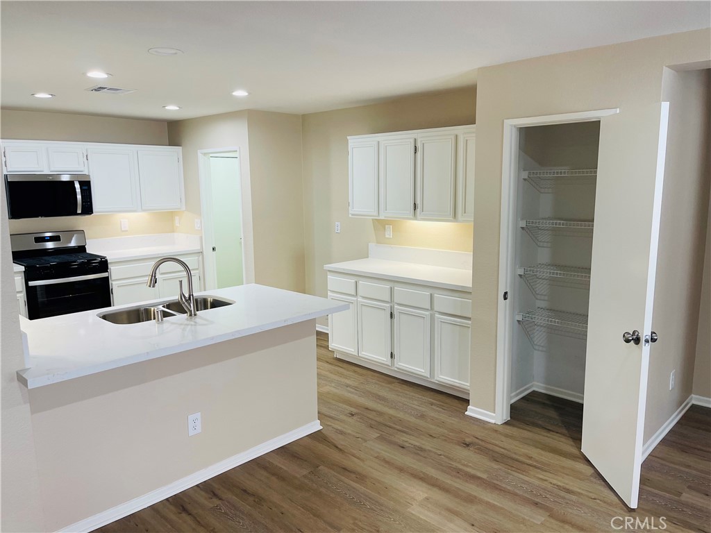 147 Ropango Way Hemet, CA 92545 - Photo 14 of 44
