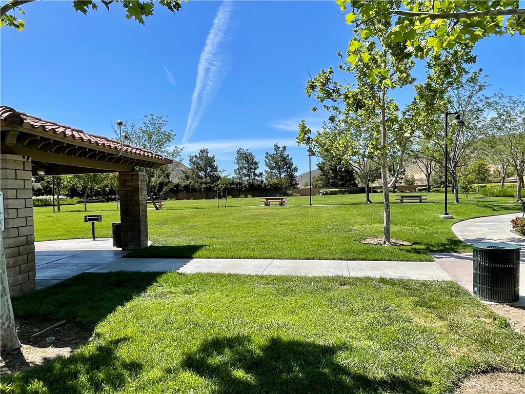 147 Ropango Way Hemet, CA 92545 - Photo 40 of 44