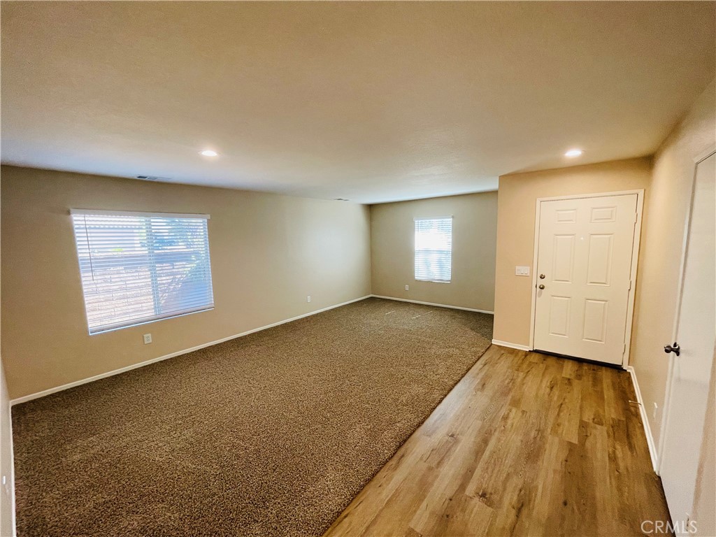 147 Ropango Way Hemet, CA 92545 - Photo 6 of 44