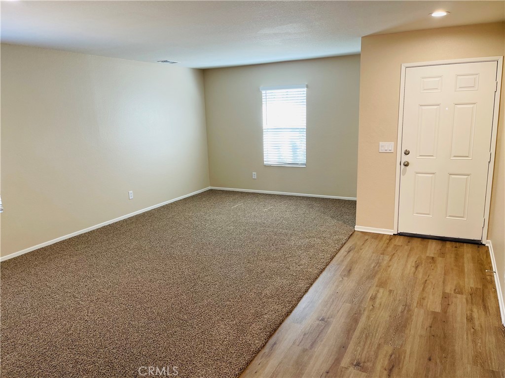 147 Ropango Way Hemet, CA 92545 - Photo 7 of 44