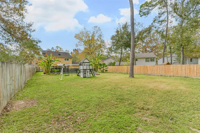 $299,900 | 18431 Hollow Oaks Circle, Porter, TX 77365