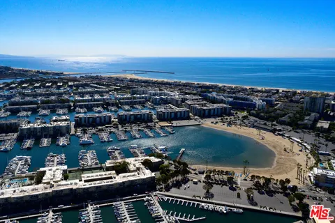 $4,695,000 | 1 Driftwood Street, Unit 5, Marina del Rey, CA 90292
