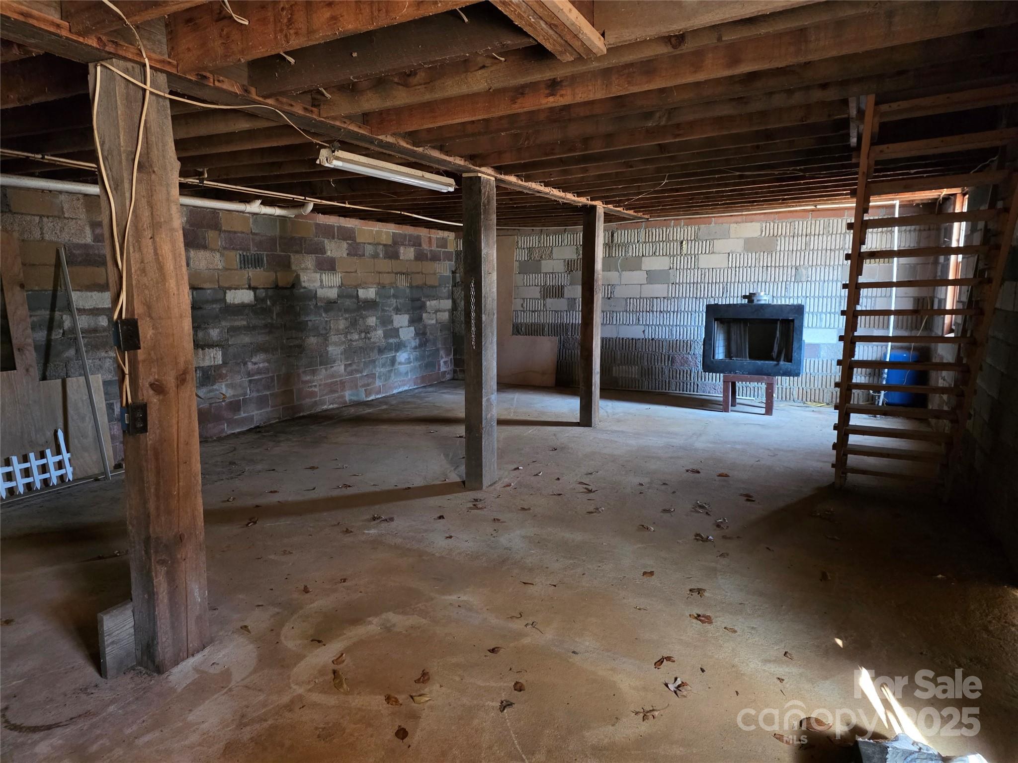 536 Hickory Springs Road Burnsville, NC 28714 - Photo 22 of 26 a view of basement