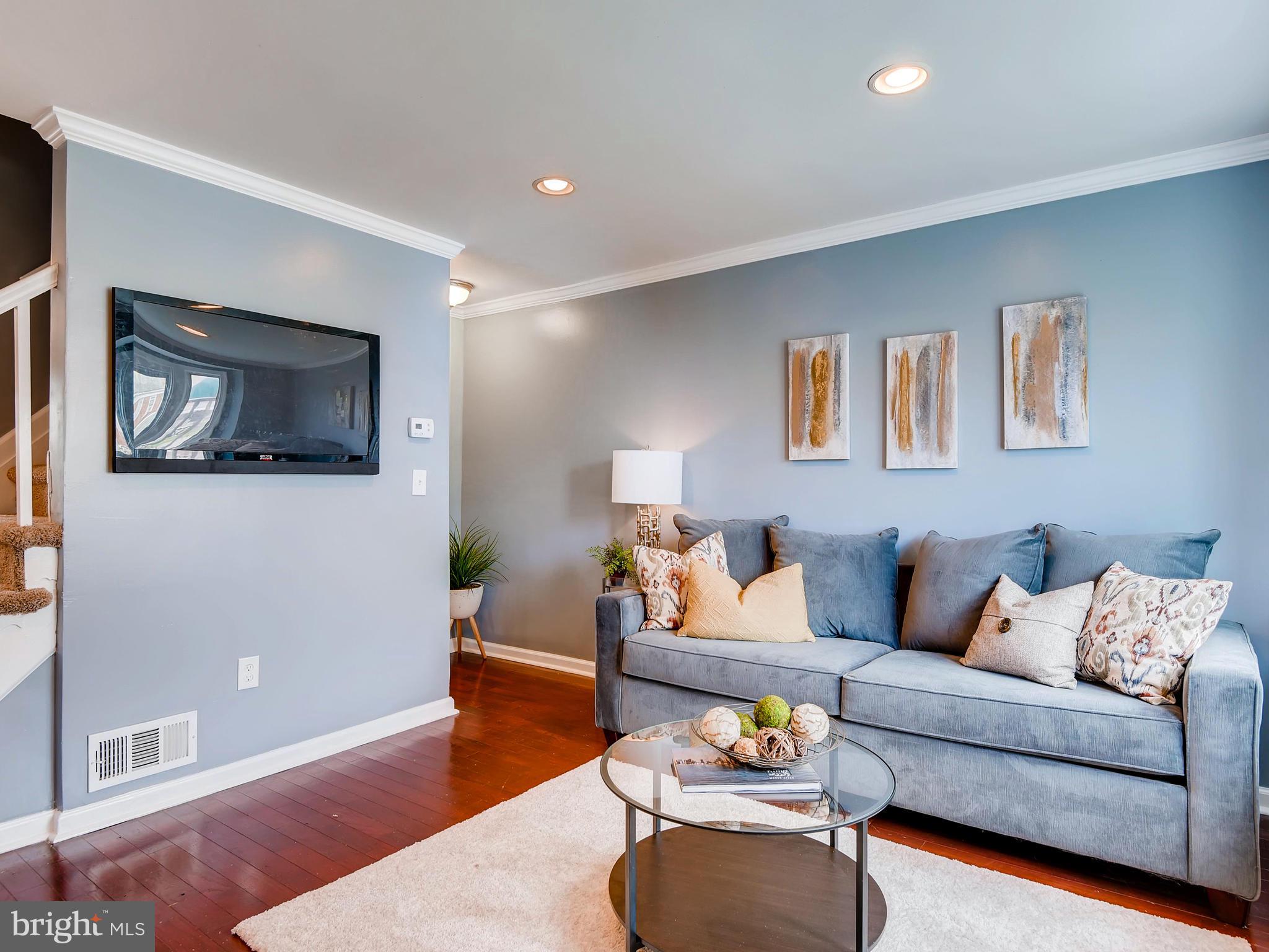 8417 Kavanagh Road Baltimore, MD 21222 - Photo 3 of 30 Living Room