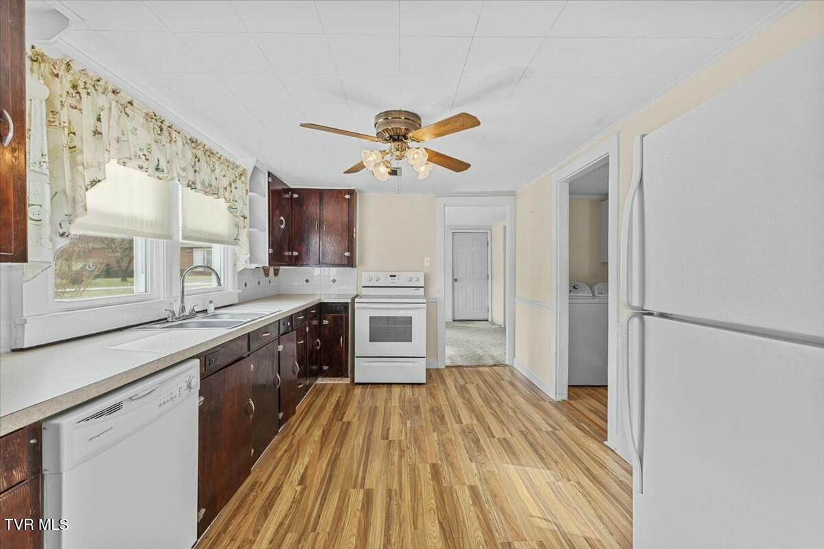 516 Old Union Road Church Hill, TN 37642 - Photo 7 of 30 Kitchen
