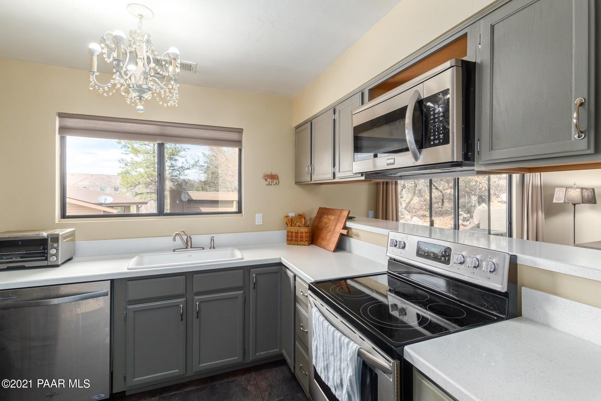 903 Old Stage Road Prescott, AZ 86303 - Photo 10 of 25 Kitchen