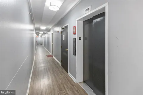 a view of gallery with hallway