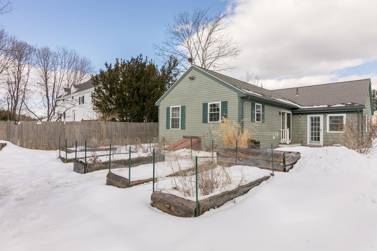 28 Victor Road Portland, ME 04103 - Photo 37 of 44 28 Victor Rd Portland ME 04103-large-038