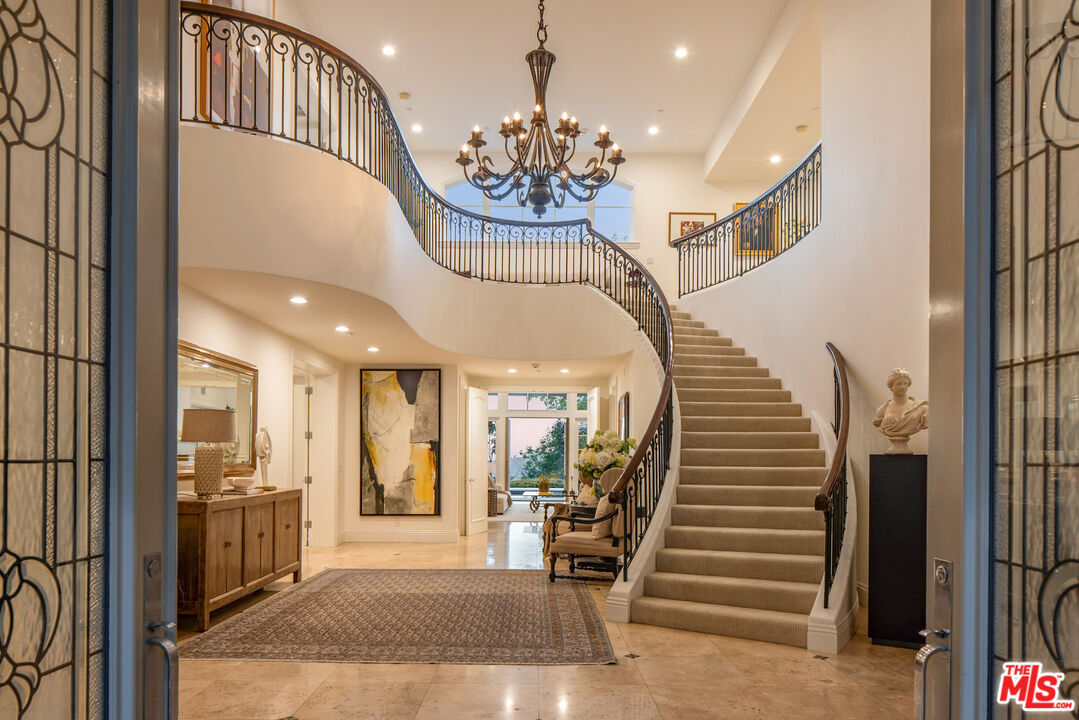 12801 Chalon Road Los Angeles, CA 90049 - Photo 5 of 36 Gallery Image 5