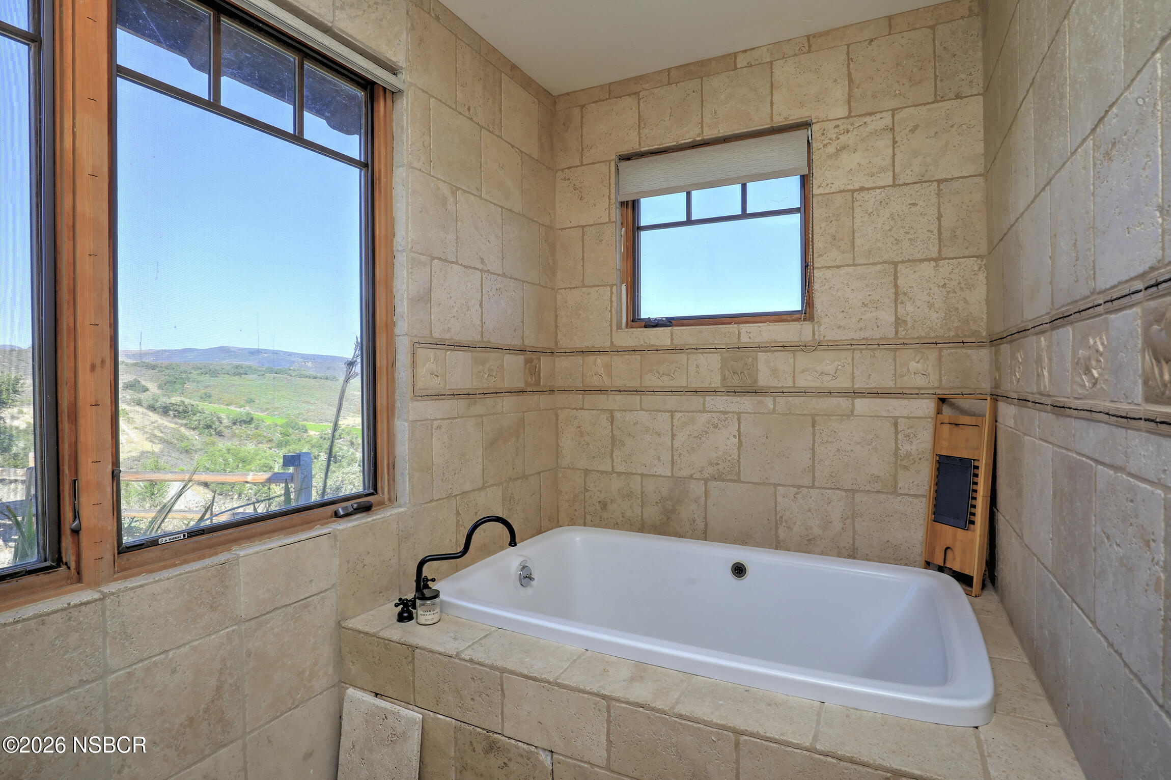 3300 Catalina Road Lompoc, CA 93436 - Photo 24 of 41 Guest Bath