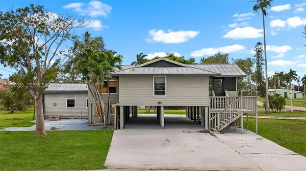 $359,950 | 301 Allen Avenue, Everglades City, FL 34139