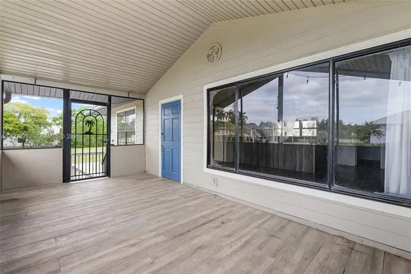 $359,950 | 301 Allen Avenue, Everglades City, FL 34139