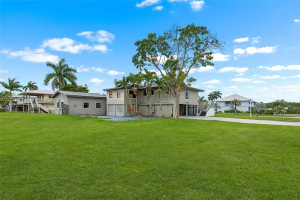 $359,950 | 301 Allen Avenue, Everglades City, FL 34139