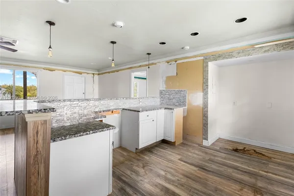 $359,950 | 301 Allen Avenue, Everglades City, FL 34139