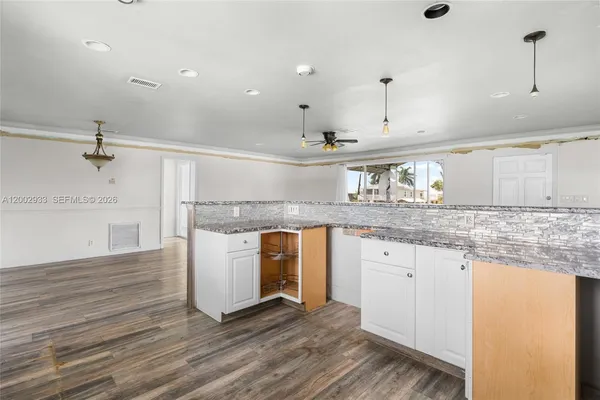 $359,950 | 301 Allen Avenue, Everglades City, FL 34139