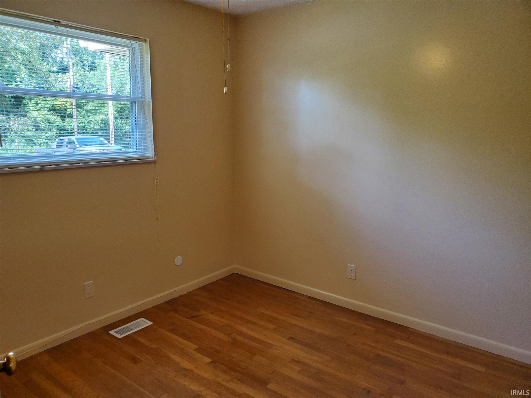 1396 East Oolitic Road Bedford, IN 47421 - Photo 11 of 21 Gallery Image 11