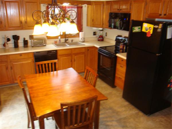 160 Hillside Road, Unit 8 Westfield, MA 01085 - Photo 14 of 24 Gallery Image 14