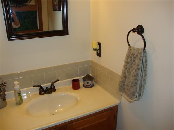 160 Hillside Road, Unit 8 Westfield, MA 01085 - Photo 9 of 24 Gallery Image 9