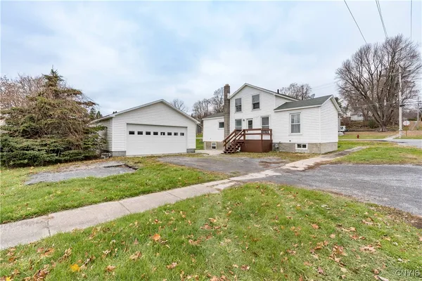 $207,000 | 203 Lakeview Drive, Brownville, NY 13634