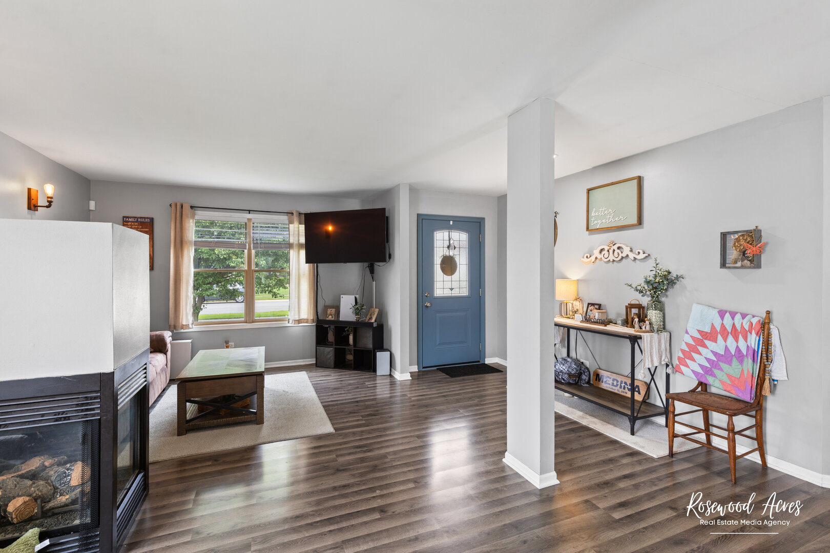 840 Peony Lane Bourbonnais, IL 60914 - Photo 15 of 30 a living room with furniture and wooden floor