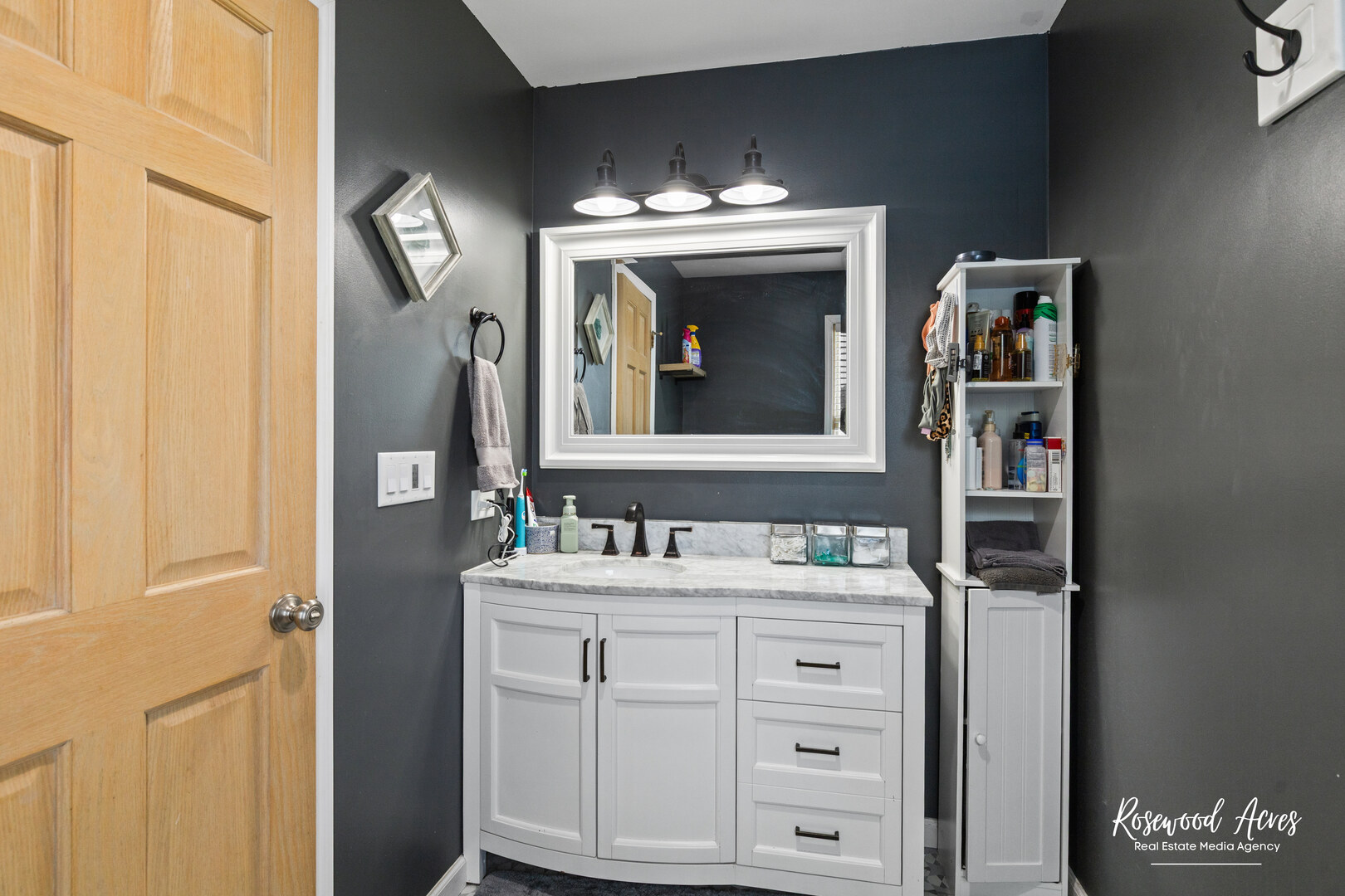 840 Peony Lane Bourbonnais, IL 60914 - Photo 20 of 30 a bathroom with a sink and a mirror