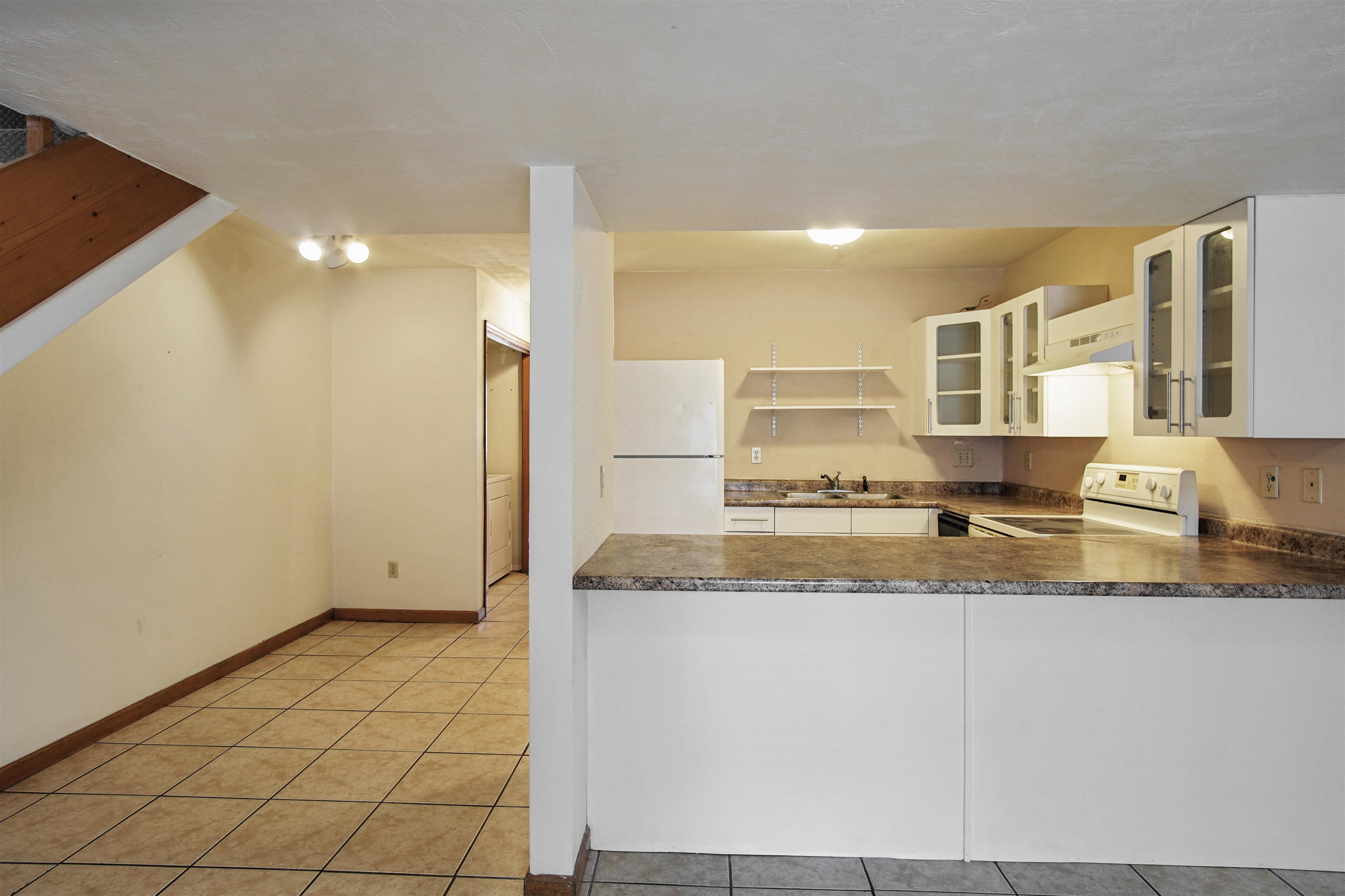 1816 Jackson Bluff Road, Unit B Tallahassee, FL 32304 - Photo 3 of 25 Gallery Image 3