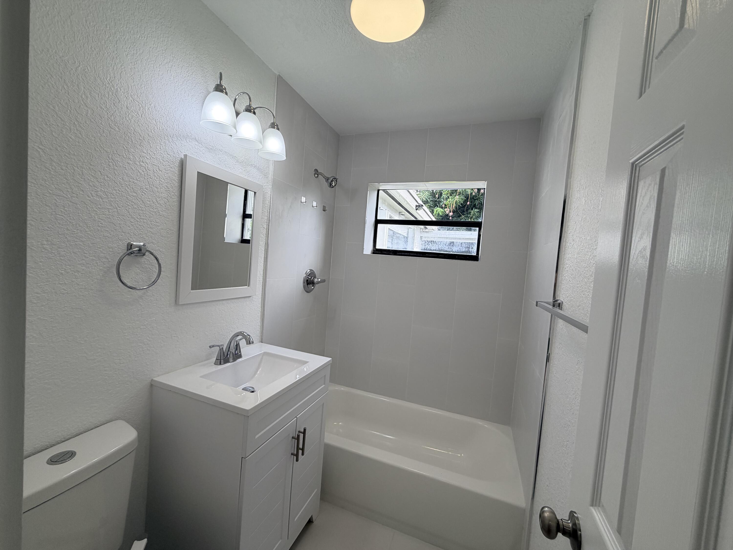 827 Franklin Road West Palm Beach, FL 33405 - Photo 9 of 19 IMG_1610