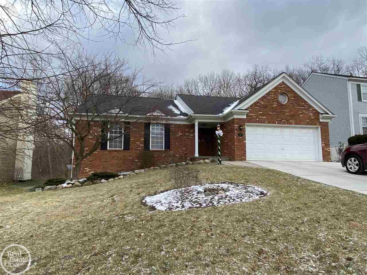 479 Bolinger Street Rochester Hills, MI 48307 - Photo 4 of 37