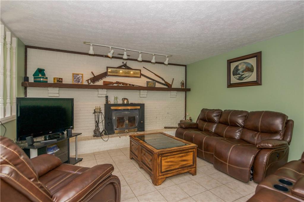 292 Leaning Tree Road Greenwood, IN 46142 - Photo 12 of 26 Gallery Image 12