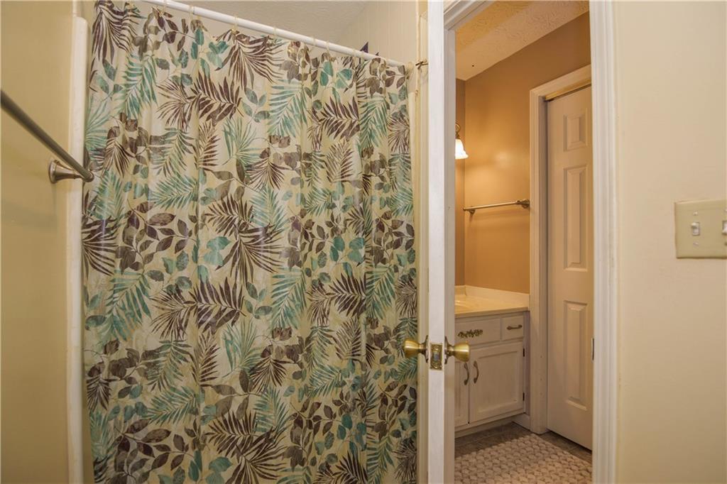 292 Leaning Tree Road Greenwood, IN 46142 - Photo 17 of 26 Gallery Image 17