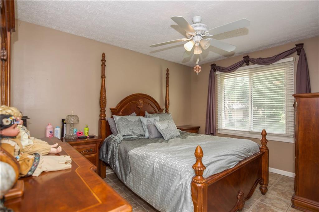 292 Leaning Tree Road Greenwood, IN 46142 - Photo 18 of 26 Gallery Image 18