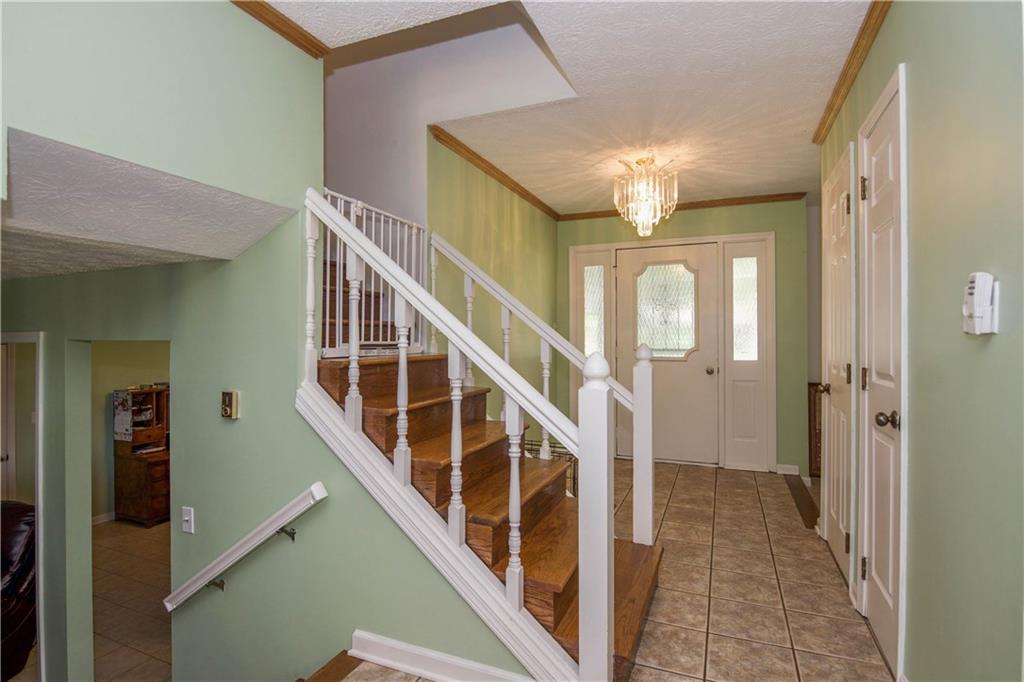 292 Leaning Tree Road Greenwood, IN 46142 - Photo 4 of 26 Gallery Image 4