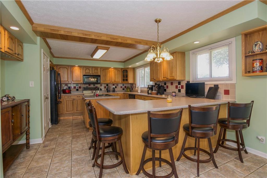 292 Leaning Tree Road Greenwood, IN 46142 - Photo 7 of 26 Gallery Image 7