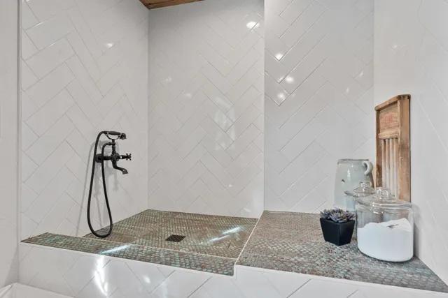 $750,000 | 101 South Scott Avenue, Newport, WA 99156