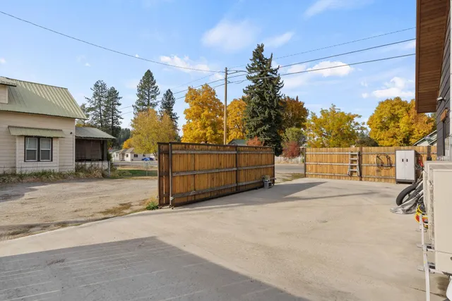 $750,000 | 101 South Scott Avenue, Newport, WA 99156